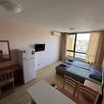 Julia Vigo Panorama Апартамент Несебър