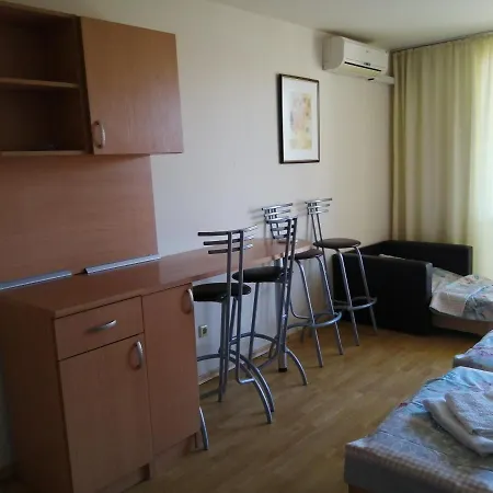 Julia Vigo Panorama Апартаменты *