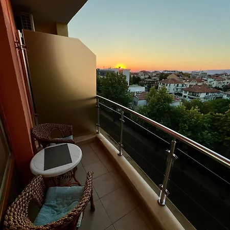 Julia Vigo Panorama Апартаменти *