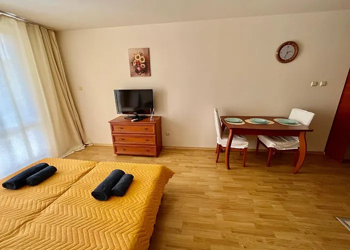 Julia Vigo Panorama Apartment Nesebar