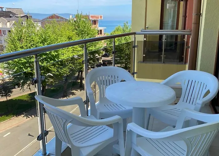 Julia Vigo Panorama *